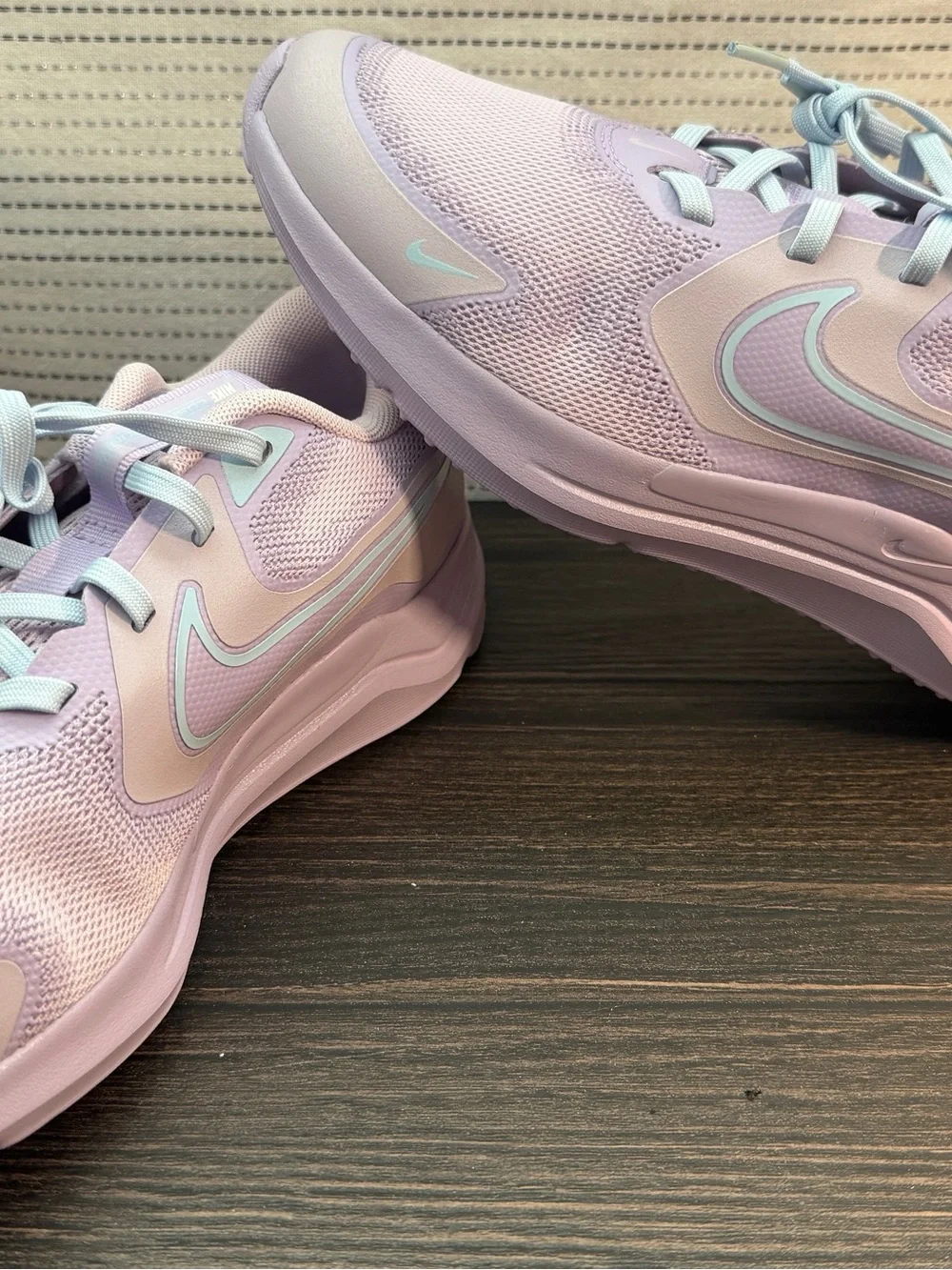 Nike Cosmic Runner Big Kids Running Shoes – Size 6.5Y – Brand New